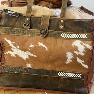 NWT Myra Bag  395228SALT N PEPPER CANVAS AND HAIRON BAG